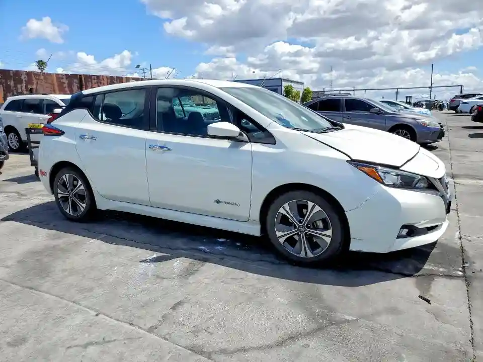 1N4AZ1CP8JC307186 2018 NISSAN LEAF-3