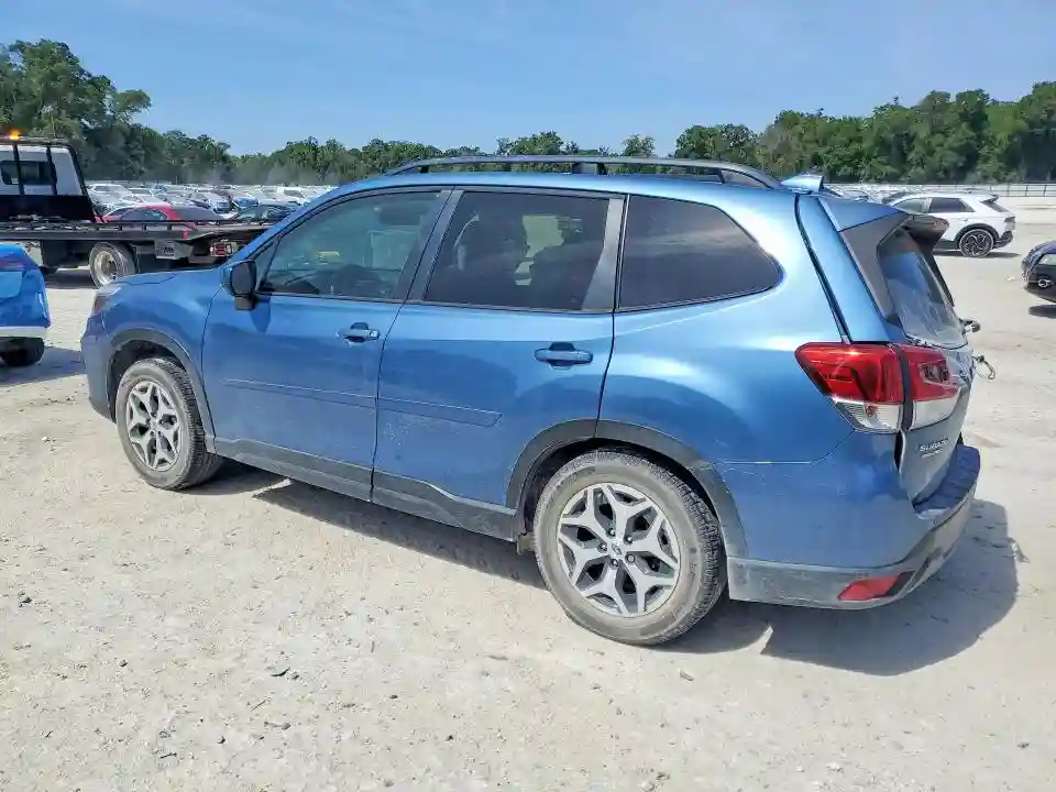 JF2SKAJC8MH403587 2021 SUBARU FORESTER-1