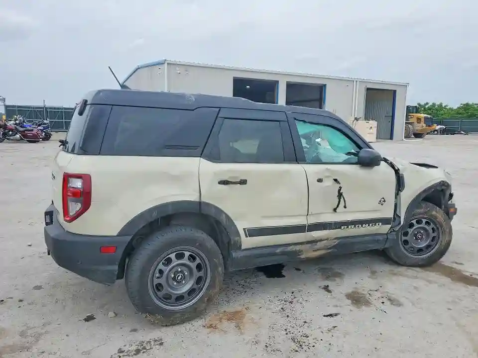 3FMCR9C60RRF11367 2024 FORD BRONCO-2