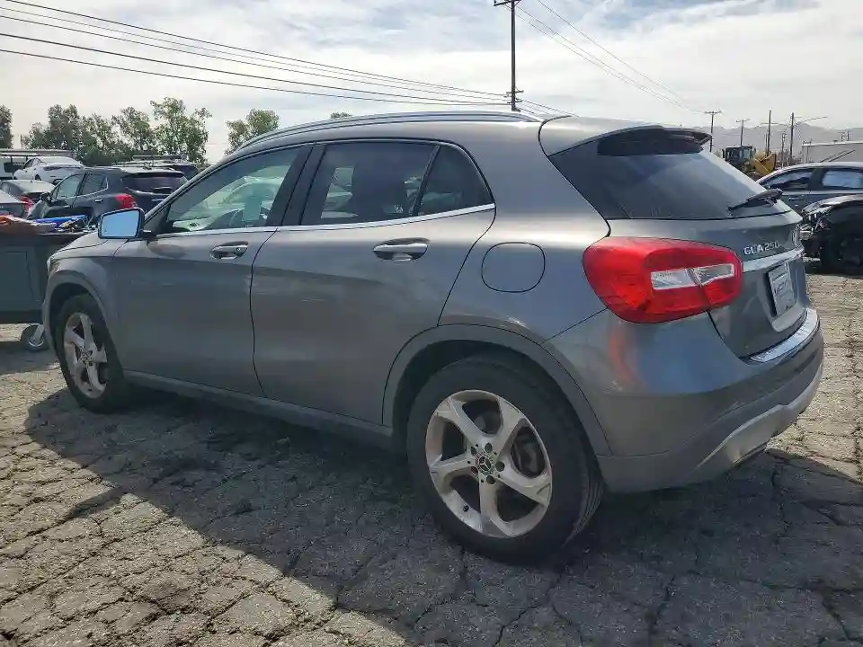 WDCTG4GB7JJ477828 2018 MERCEDES-BENZ GLA-CLASS-1