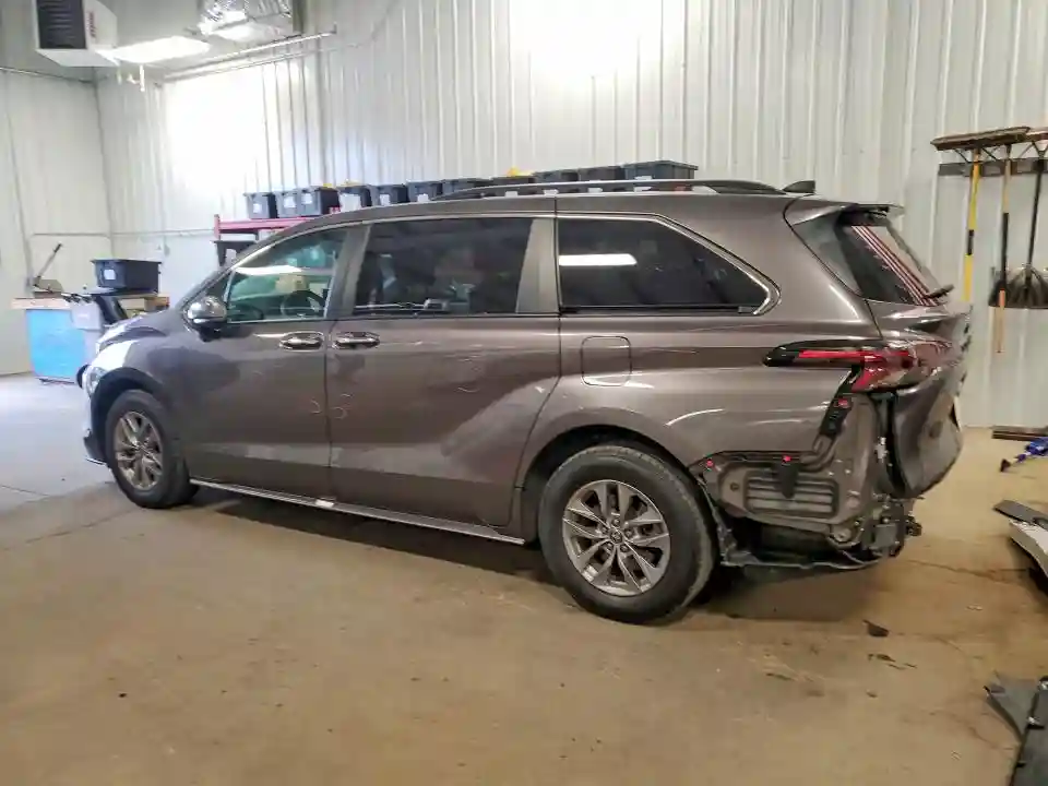 5TDYRKEC8PS156611 2023 TOYOTA SIENNA-1