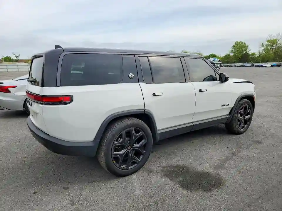 7PDSGBBA2SN055358 2025 RIVIAN RIS-2