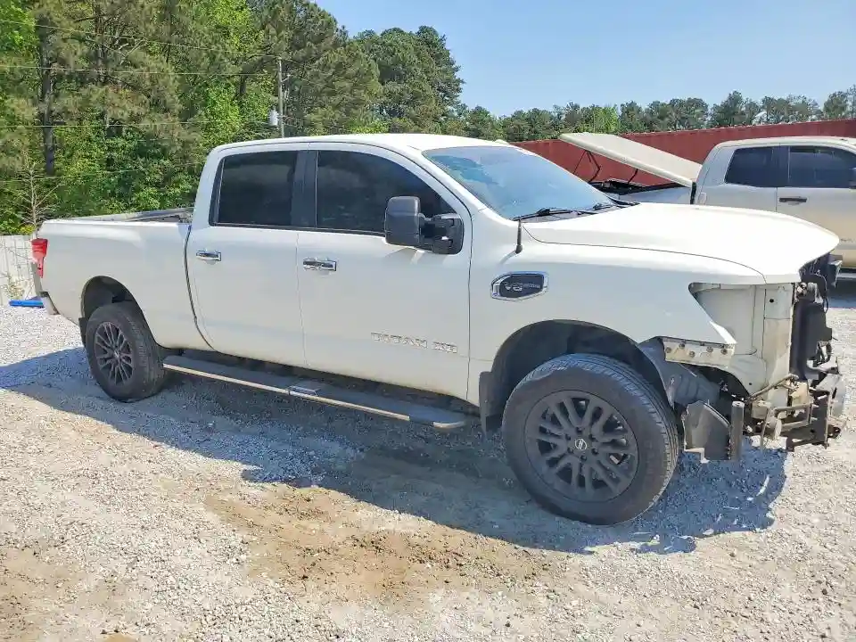 1N6AA1F34JN528506 2018 NISSAN TITAN-3