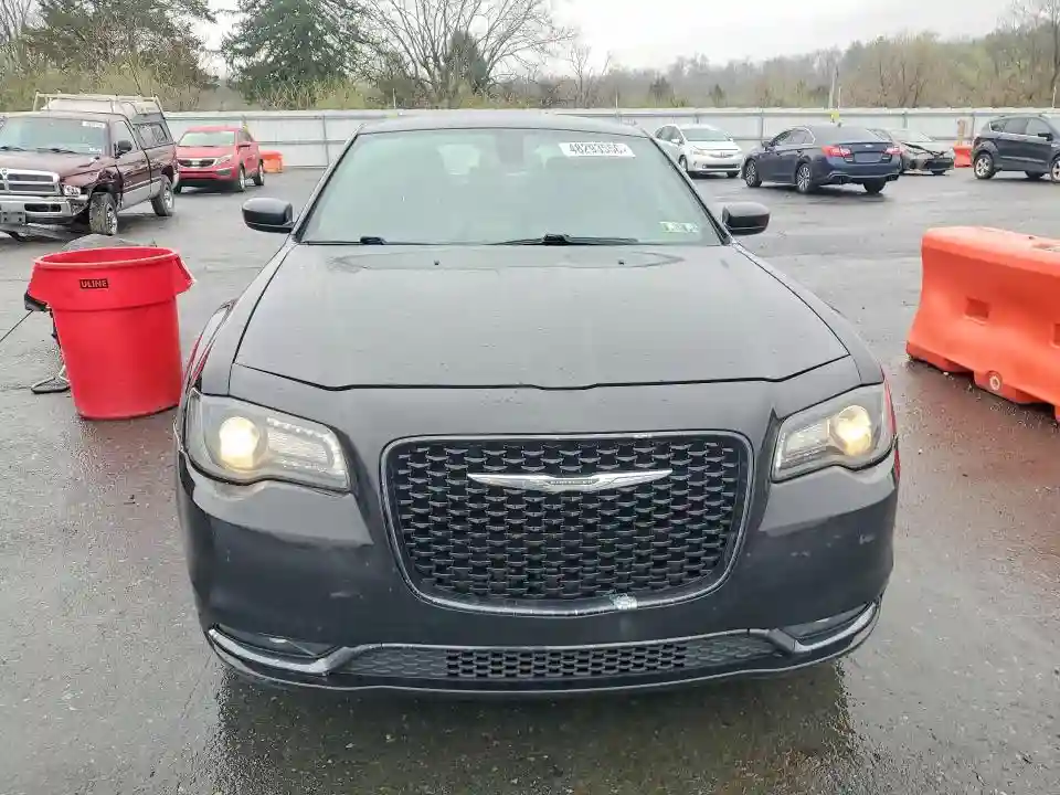 2C3CCAGG7KH651495 2019 CHRYSLER 300-4