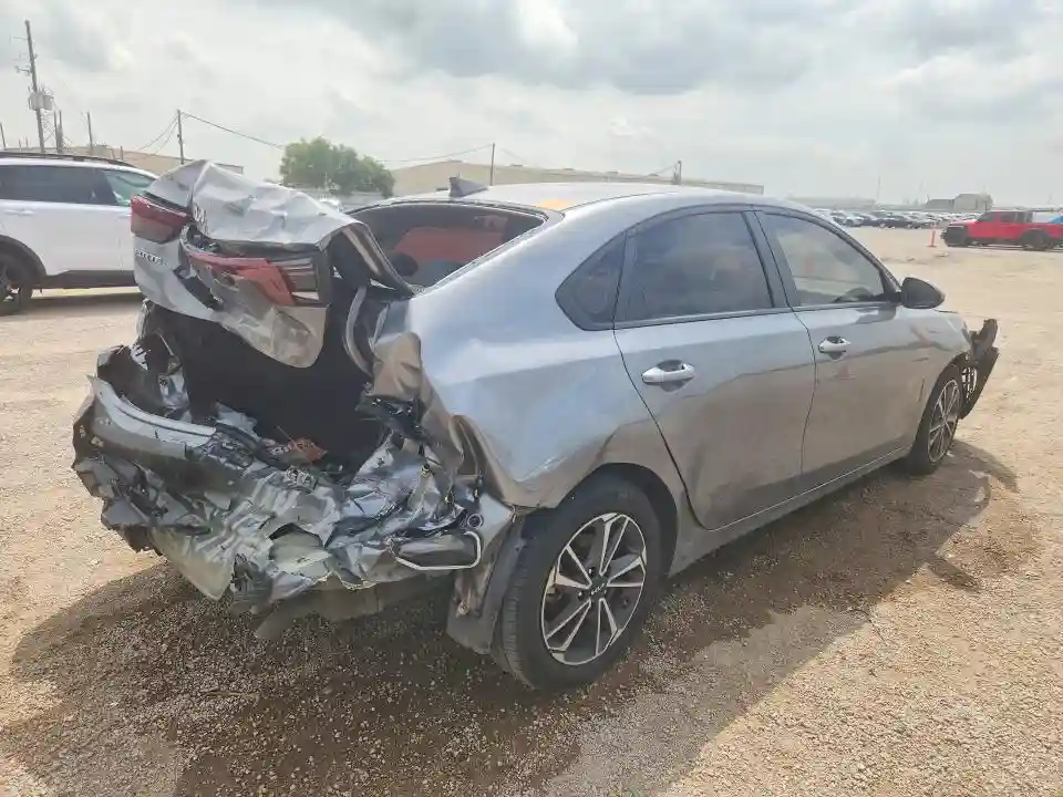 3KPF24AD5NE430117 2022 KIA FORTE LXS-2