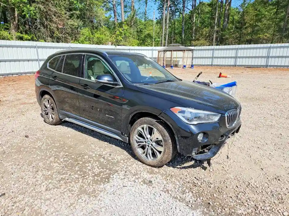 WBXHT3C32GP882133 2016 BMW X1-3