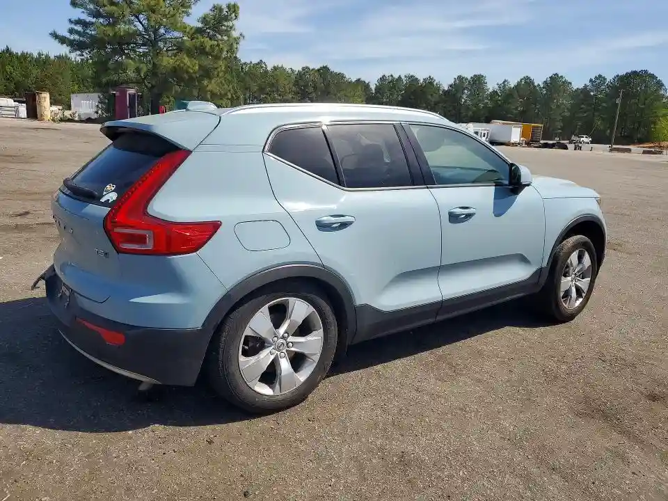 YV4162XZ1K2006896 2019 VOLVO XC40-2