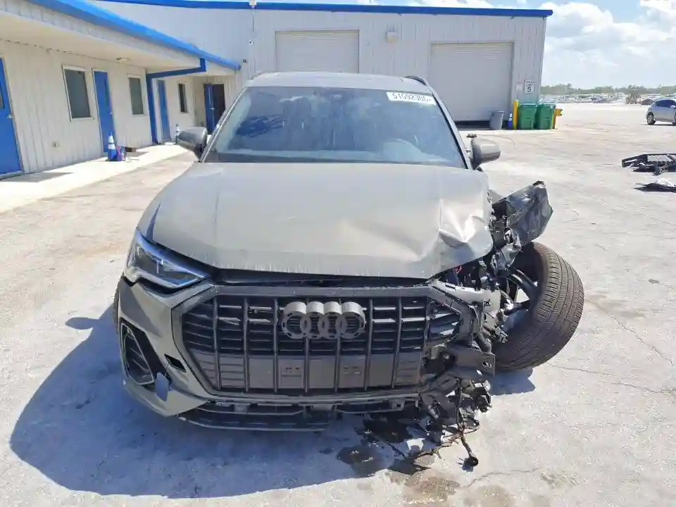 WA1DECF35S1098570 2025 AUDI Q3-4