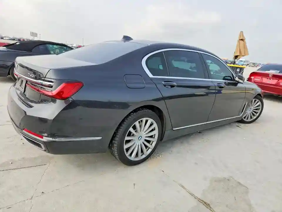 WBA7T2C07NCH07471 2022 BMW 7 SERIES-2