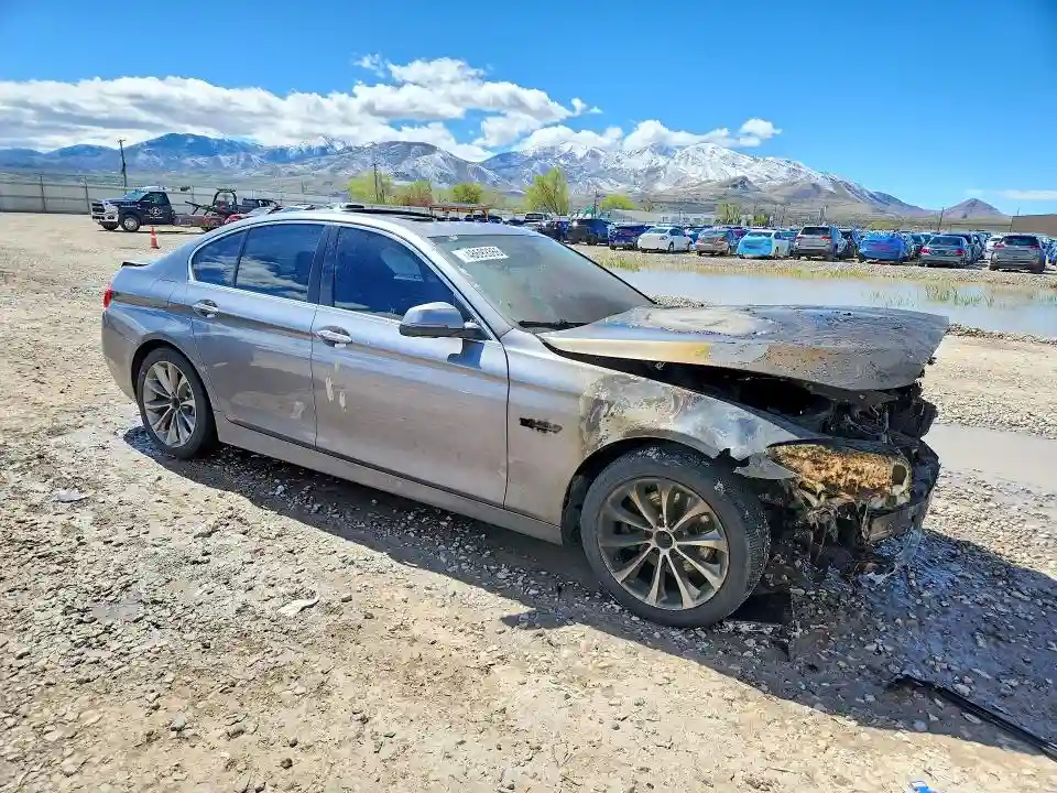 WBA5A5C56GG349492 2016 BMW 5 SERIES-3
