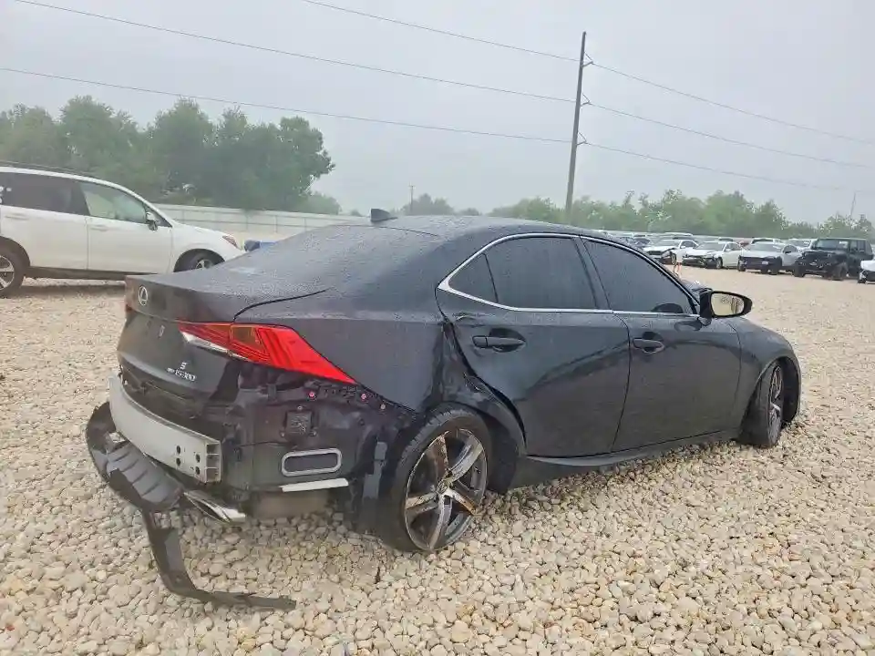 JTHC81D21J5032644 2018 LEXUS IS-2