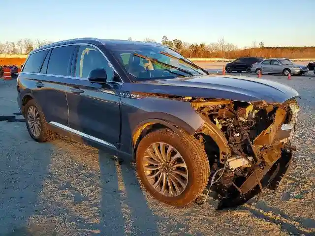 5LM5J7XCXMGL07063 2021 LINCOLN AVIATOR-3