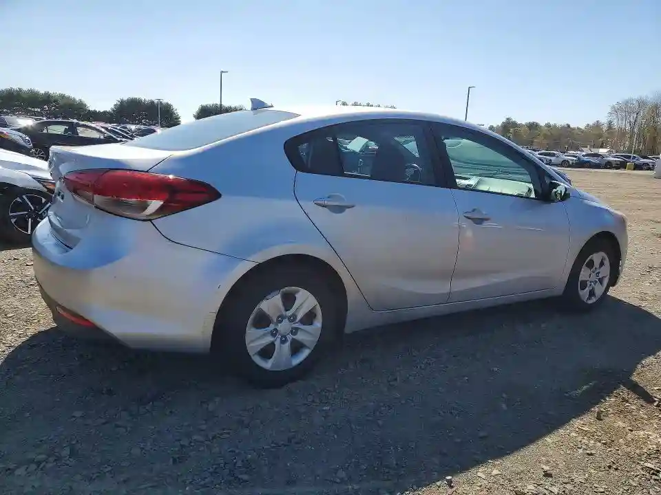 3KPFK4A74JE219463 2018 KIA FORTE-2