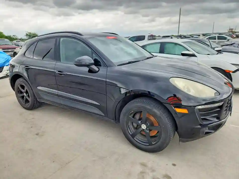 WP1AA2A51HLB05601 2017 PORSCHE MACAN-3