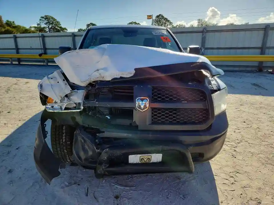 3C6JR6DG9HG654675 2017 RAM 1500-4