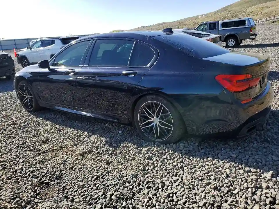 WBA7F0C33HGM22122 2017 BMW 7 SERIES-1