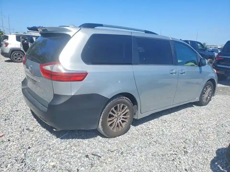 5TDYZ3DC4KS993128 2019 TOYOTA SIENNA-2