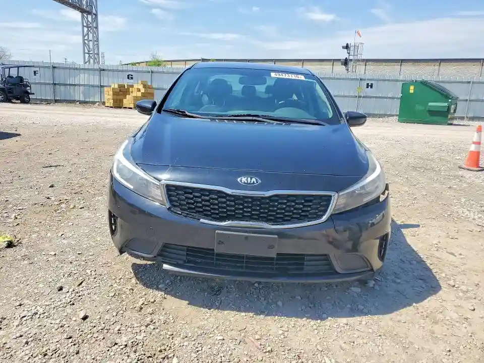 3KPFL4A75HE049315 2017 KIA FORTE-4
