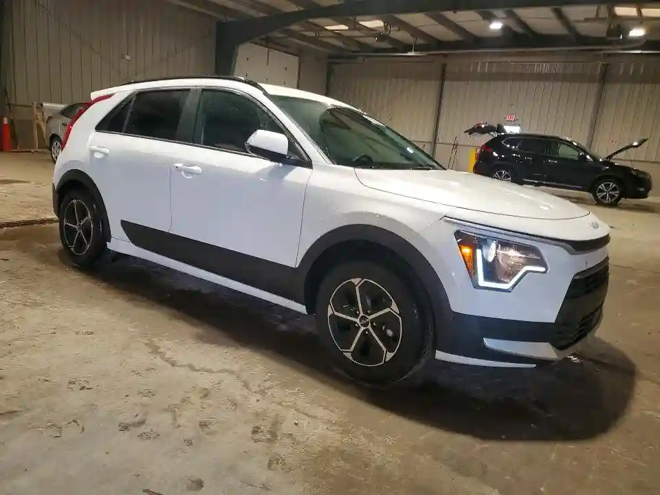 KNDCR3LE7S5287905 2025 KIA NIRO-3