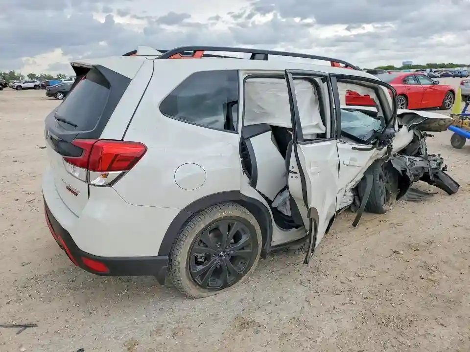 JF2SKARC5MH577556 2021 SUBARU FORESTER-2
