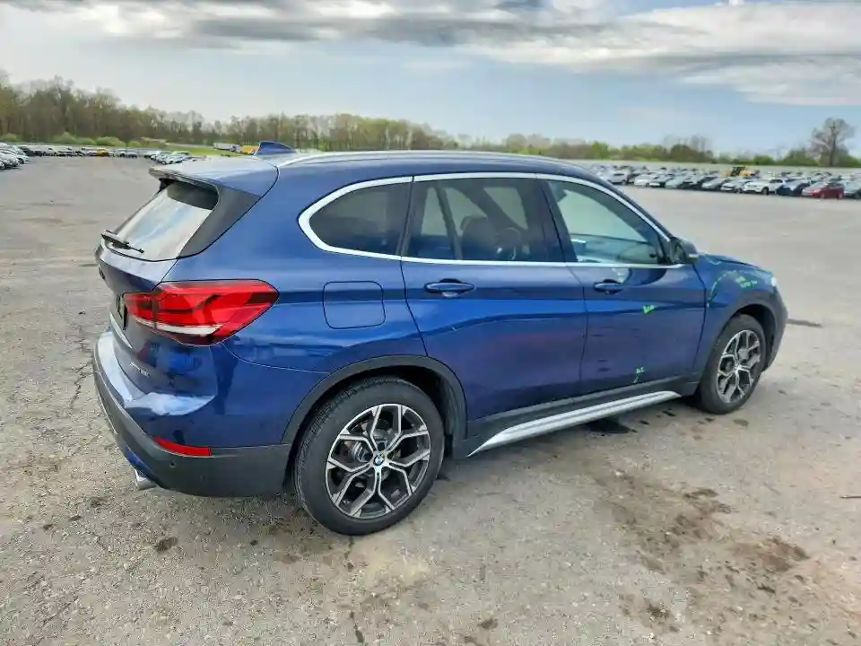 WBXJG9C08M3M73460 2021 BMW X1-2