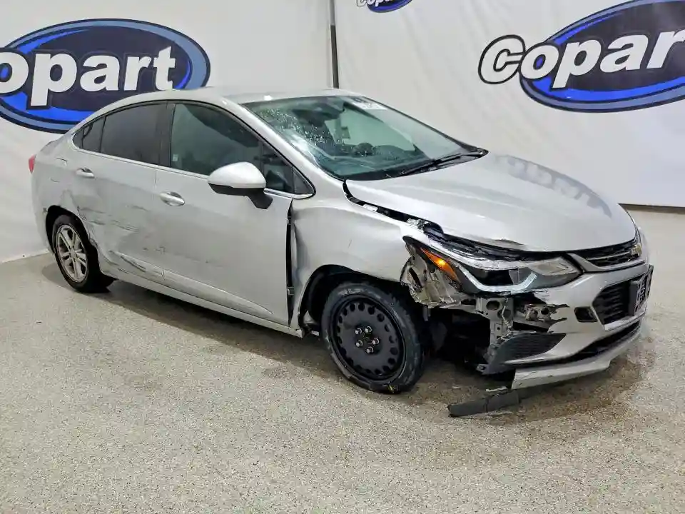 1G1BE5SM9J7135051 2018 CHEVROLET CRUZE-3