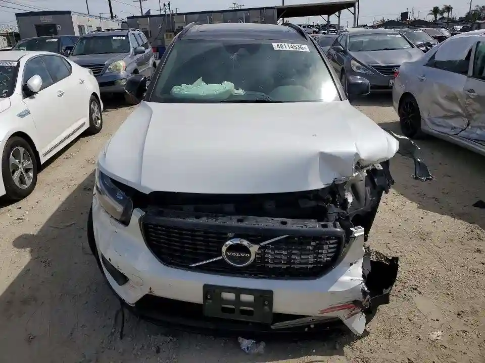 YV4162UM2K2130331 2019 VOLVO XC40-4
