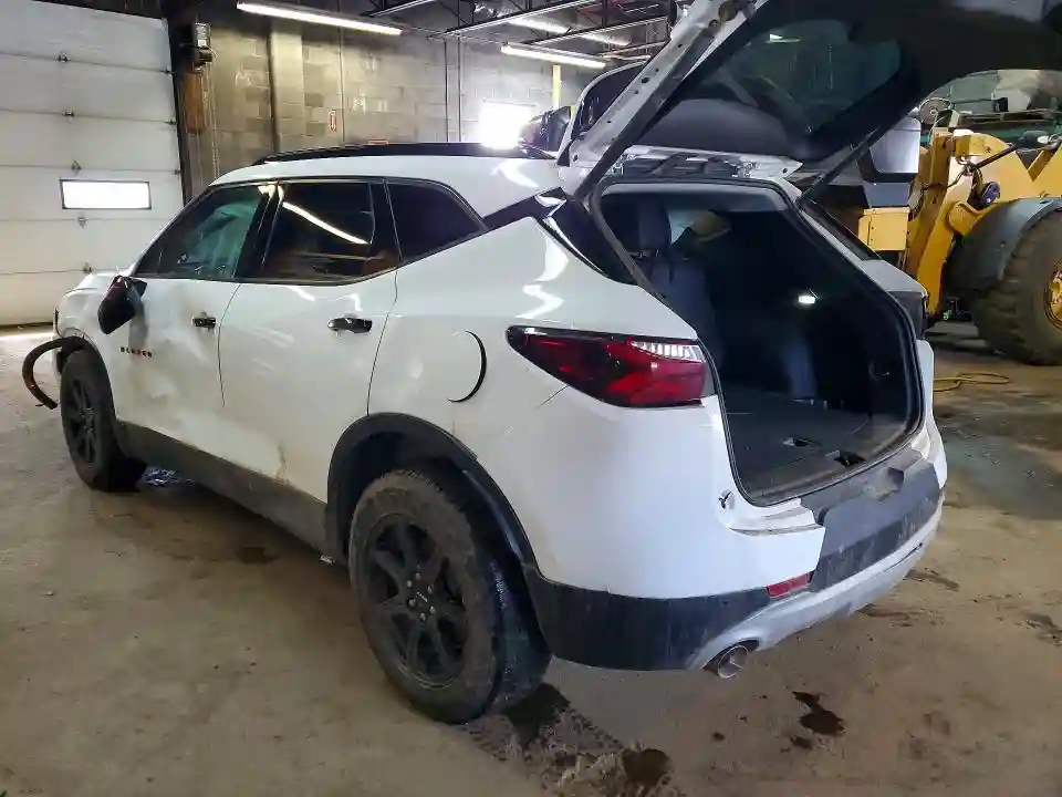 3GNKBJRS8NS186911 2022 CHEVROLET BLAZER-1