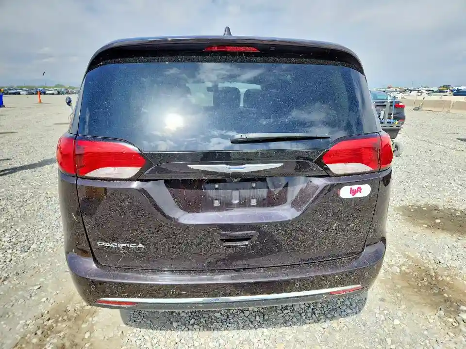 2C4RC1BG5JR123458 2018 CHRYSLER PACIFICA-5