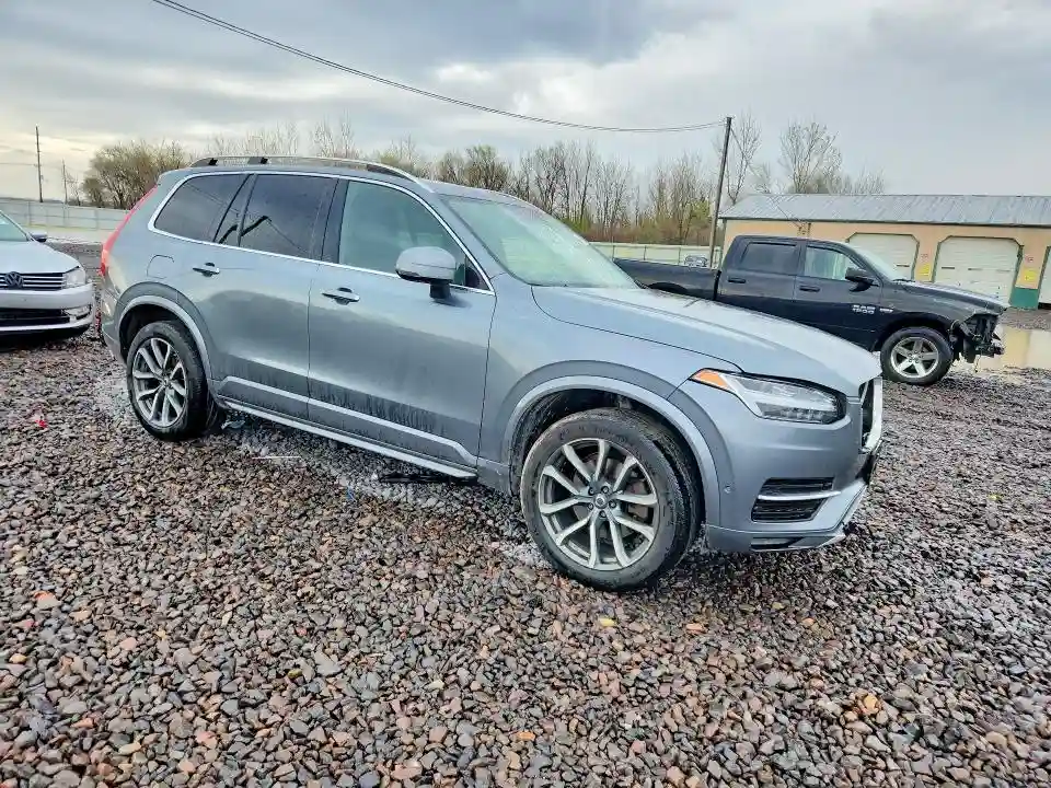 YV4102PKXJ1357475 2018 VOLVO XC90-3