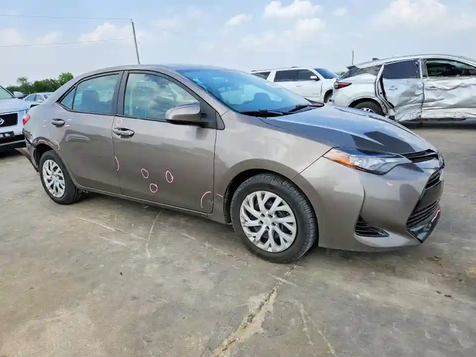 2T1BURHE9HC829958 2017 TOYOTA COROLLA-3