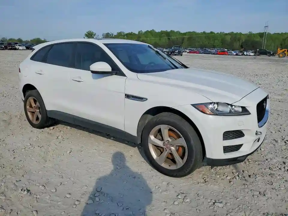 SADCJ2BV7HA893129 2017 JAGUAR F-PACE-3