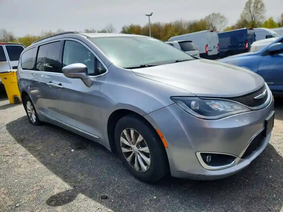 2C4RC1BG4HR824034 2017 CHRYSLER PACIFICA-3