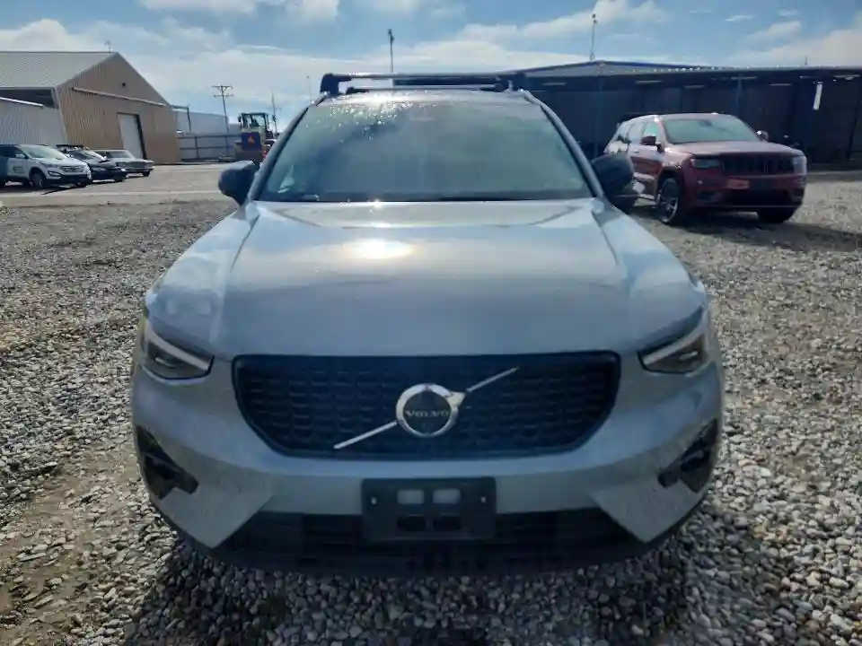 YV4L12UM7R2346564 2024 VOLVO XC40-4