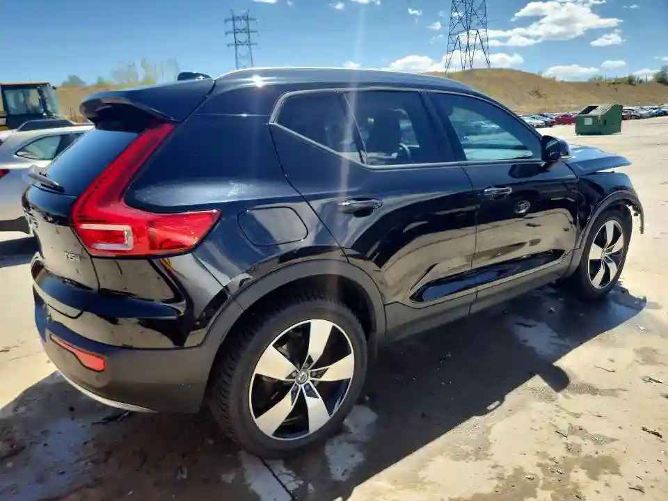 YV4162UK2L2292668 2020 VOLVO XC40-2