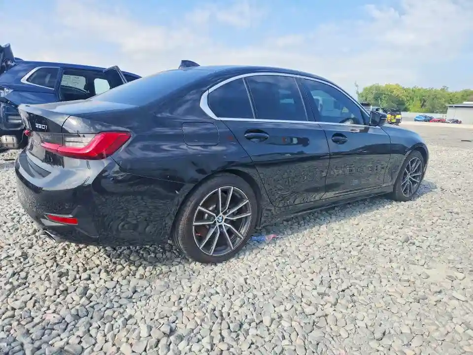 3MW5R1J01M8C13905 2021 BMW 3 SERIES-2