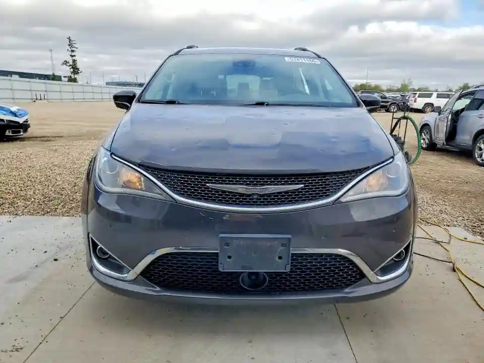 2C4RC1EGXHR538619 2017 CHRYSLER PACIFICA-4