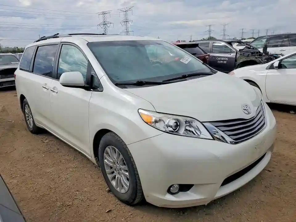 5TDYZ3DC1HS816478 2017 TOYOTA SIENNA-3