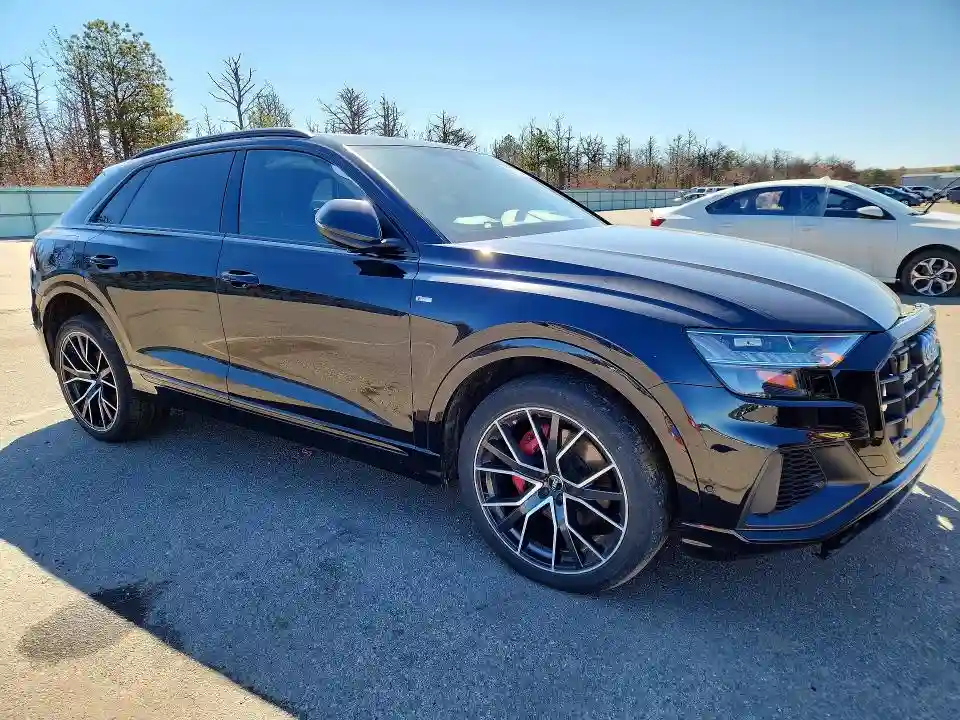 WA1FVAF16KD041529 2019 AUDI Q8-3