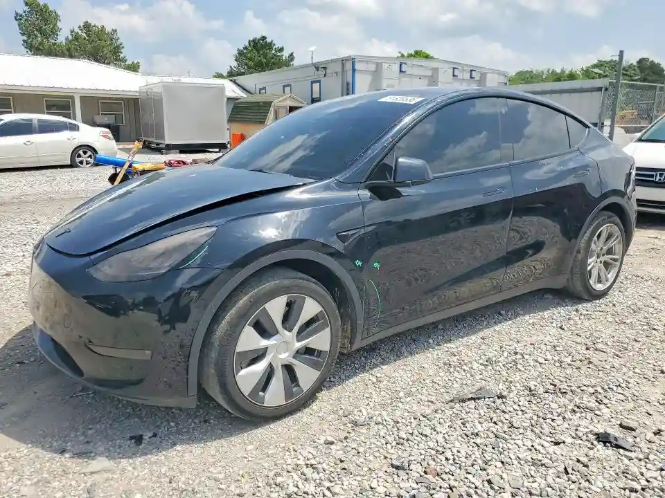 7SAYGDEE3NF328499 2022 TESLA MODEL Y-0