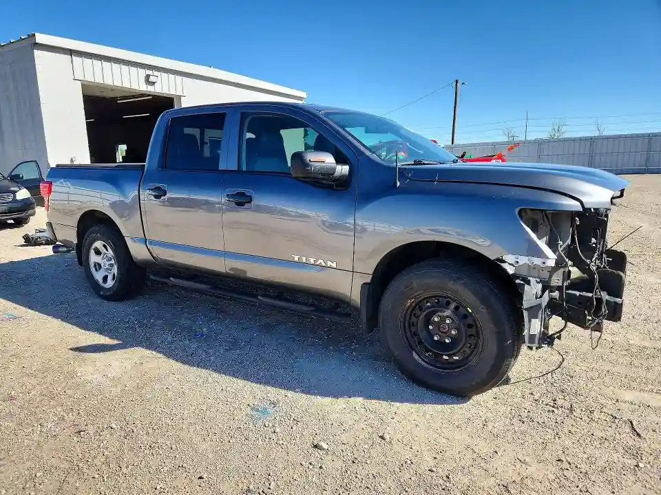 1N6AA1EJ7HN523357 2017 NISSAN TITAN-3
