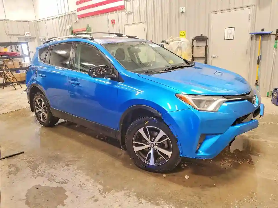 JTMRFREV0GJ085196 2016 TOYOTA RAV4-3