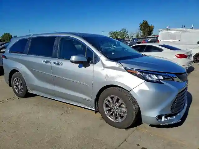 5TDYRKEC2MS029736 2021 TOYOTA SIENNA-3