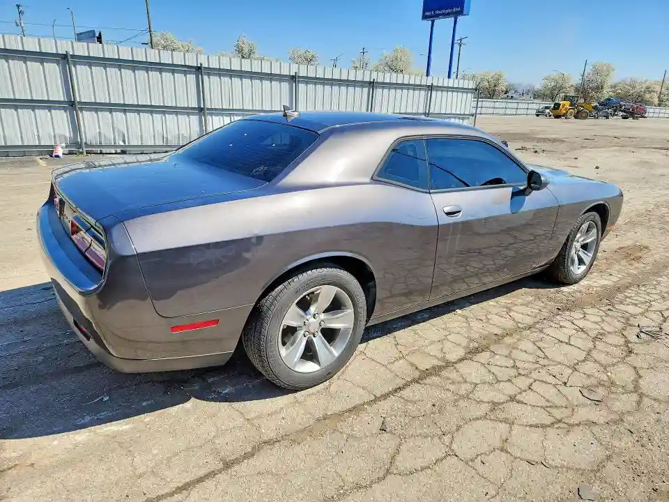 2C3CDZAG5GH168924 2016 DODGE CHALLENGER-2