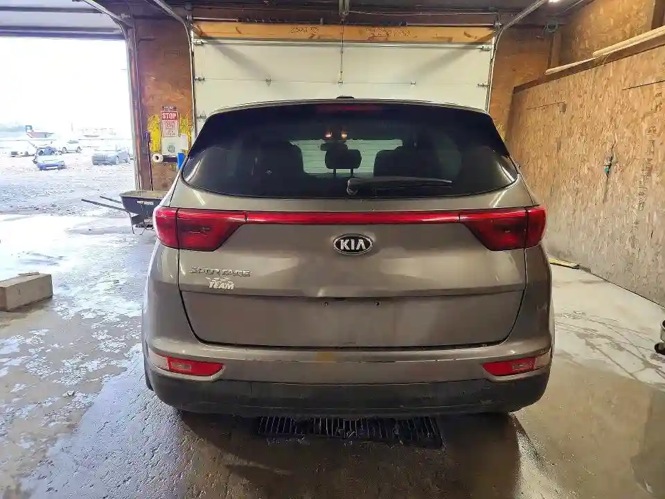 KNDPMCAC9J7447531 2018 KIA SPORTAGE-5