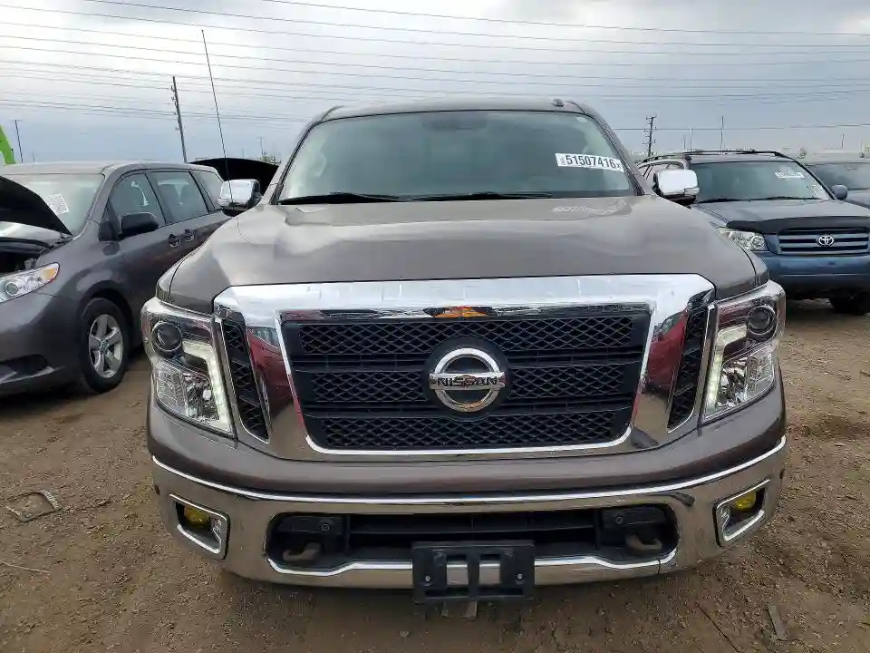 1N6AA1E53JN529648 2018 NISSAN TITAN-4