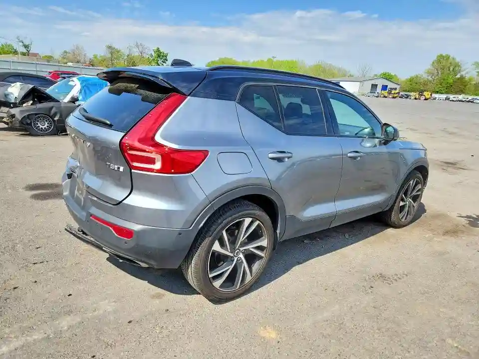 YV4162UM9K2117222 2019 VOLVO XC40-2