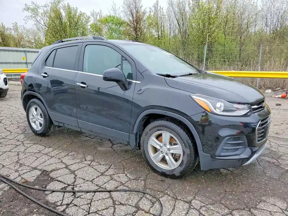 KL7CJLSB3KB719211 2019 CHEVROLET TRAX-3
