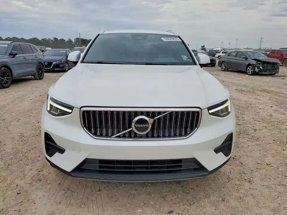 YV4L12UK8R2330629 2024 VOLVO XC40 CORE-4