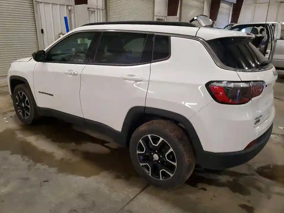 3C4NJDBB2NT118800 2022 JEEP COMPASS-1